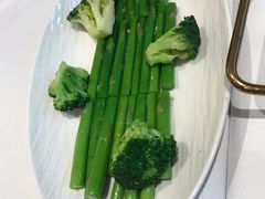 香煎芦笋西蓝花-哈拉硕俄式西餐