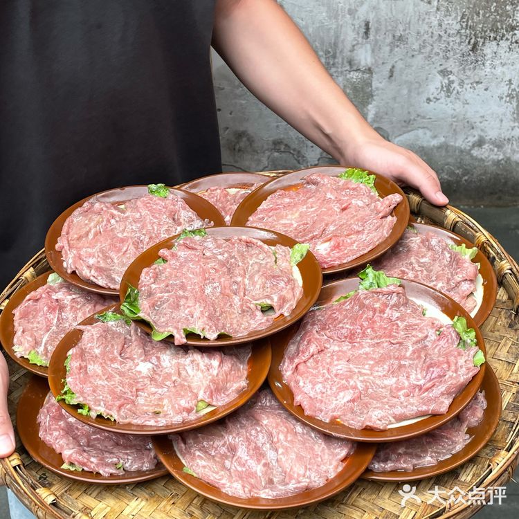 寻找成都不讲究环境只讲究味道的火锅店