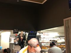 -肯德基(东安路站店)