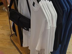 -lululemon(上海浦东IFC店)