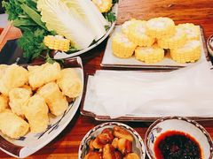 -毛辣果·贵州红酸汤牛肉火锅(西单店)