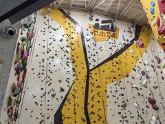 -问山MountQuest攀岩馆