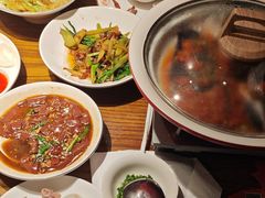 -爱碗亭·鲜炒湖南菜(壹城中心店)