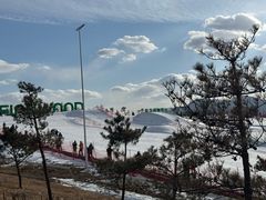 -华彬猛犸滑雪场