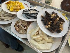 -菌之家·专业纯野生菌火锅·特色炒菌