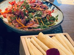 鲜椒太极-盡膳口福跷脚牛肉火锅(晶耀前滩店)