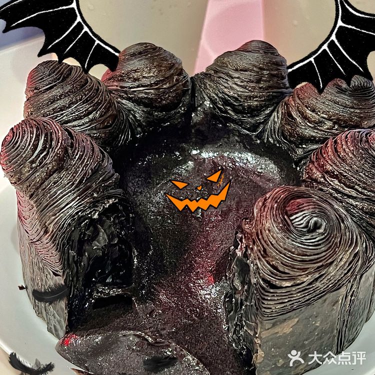 不给糖就吃块蛋糕吧🎃我是万圣节小机灵gui