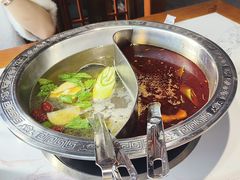 -乡土黄·鲜牛肉火锅·小龙虾(兴业街店)