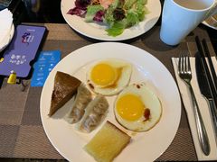 -大中华希尔顿酒店-念自助餐·嗨啤·小龙虾
