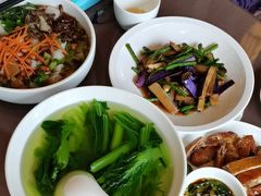 -湖泉水云间餐厅·弥勒地道菜(B座店)