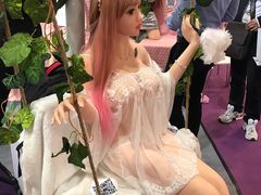 -上海跨国采购会展中心