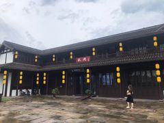 -丝绸小镇荻港古村