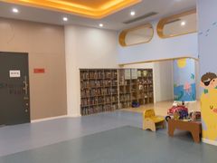 -戊辰亲子游泳俱乐部