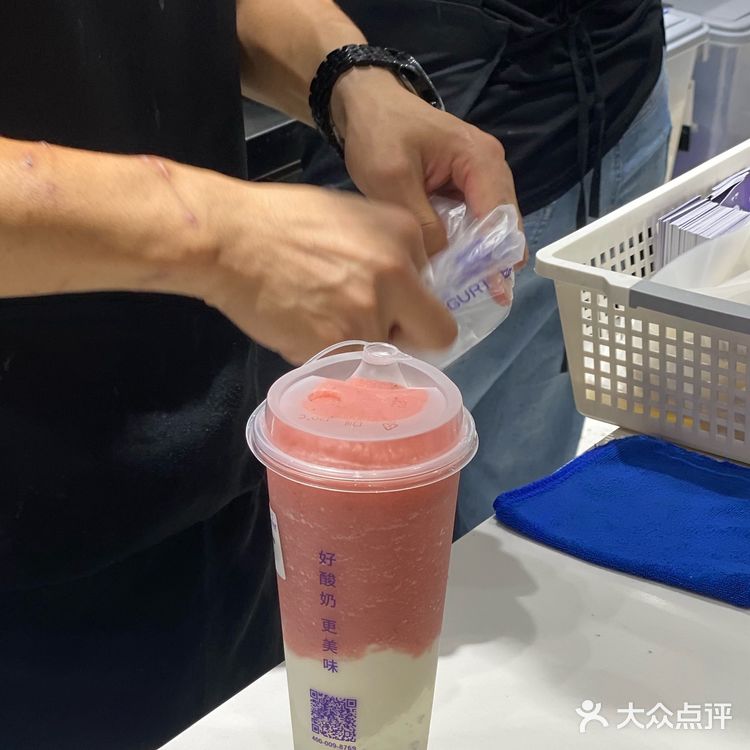 闺蜜抢我酸奶刨冰｜真的服了