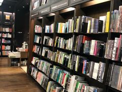 -诚品(信义店)