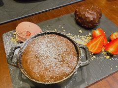 -恰餐厅及酒吧 CHAR Bar & Grill (北京丽都皇冠假日店)