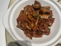 -八府香鸭·啫啫煲(华山路店)