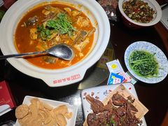 -魏铭鱼头捞饭(晋阳路店)