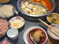 -沸炉重庆老火锅(军事博物馆店)