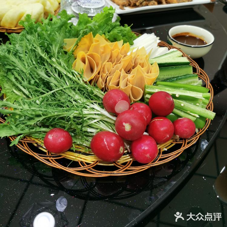 菜量巨大。经济实惠，价格不贵