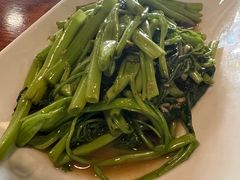 -Dang restaurant (patong phuket)