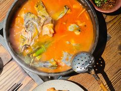 酸汤鱼-毛辣果·酸
