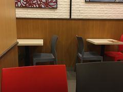 用餐区-永和大王(长寿路店)