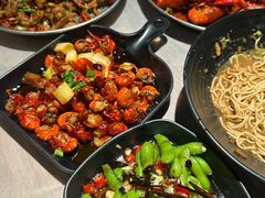 -巴厘龙虾·榜首油焖大虾(音乐学院·沿江酒馆店)