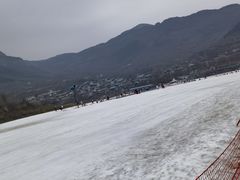 -济南卧虎山滑雪场