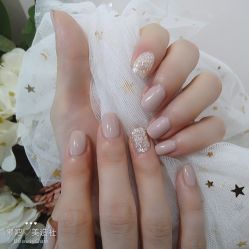 -艾珂·美甲美睫