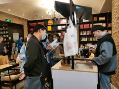 -钟书阁(松江泰晤士小镇店)