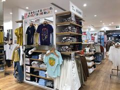 -优衣库(郑州丹尼斯大卫城店)