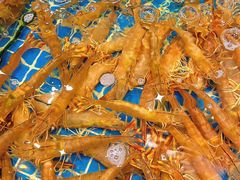 -三亚火车头万人海鲜广场