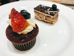 草莓巧克力蛋糕-富力希尔顿酒店·地阔自助餐厅