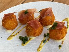 -MONICH牛排融合餐厅(和义大道购物中心店)