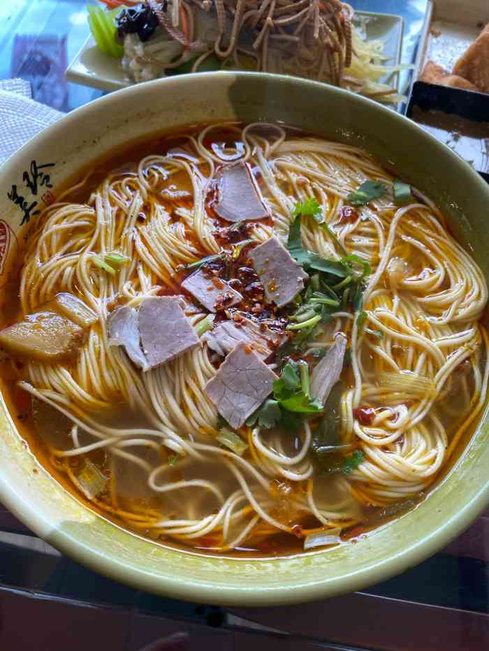 美玲拉面(微山路店)-"貌似是很久之前来的了,要了拉面炸豆腐和糖.