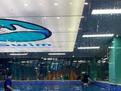 -Swim斯卫姆国际儿童游泳中心(红博中央公园店)
