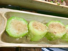 -胡须哥网红竹筒菜