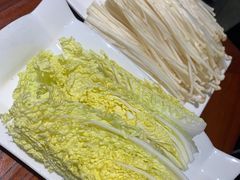 -茸梅路右拐龙虾-农家菜(松江店)