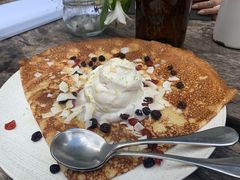 椰子香草冰激凌可丽饼-RAC BAR(安福路店)