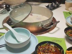 -洪氏嗨捞·猪肚鸡火锅(阳光天地店)