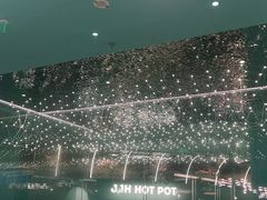 -季季红火锅(柳州城中万达二店)