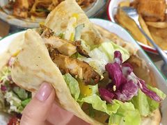 照烧鸡肉配牛油果拉法沙拉-HELLO 27 意面·沙拉·帕尼尼