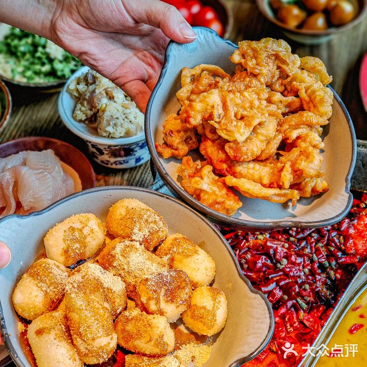 终于吃到这家重庆火锅🙈排队一小时果然值