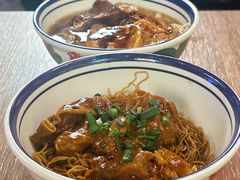 咖喱牛腩捞面-亞婆井·劲抽面食(铂顿城店)