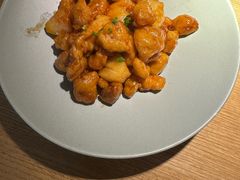 菠萝咕咾肉-蜜桃餐厅·伴山(绿宝广场店)