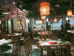 大堂-卢大鲜鱼头捞饭(美利广场店)