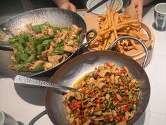 干锅肥肠-费大厨辣椒炒肉(高铁吾悦广场店)