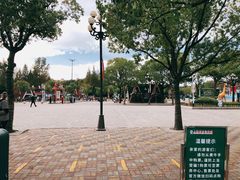 -野生动物园-停车场