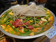 牛肉八带鱼饼土豪锅-京玉菲饭店(李村店)